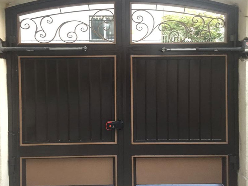 طراحی و اجرای درب آهنی