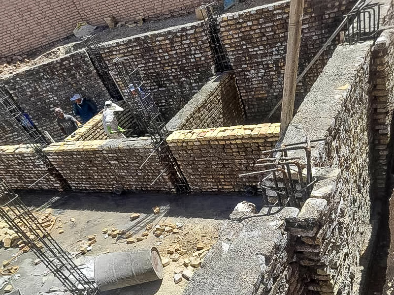 ساخت دیواره استخر اجری