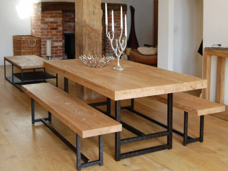 میز ناهارخوری چوبی با پایه آهنی
